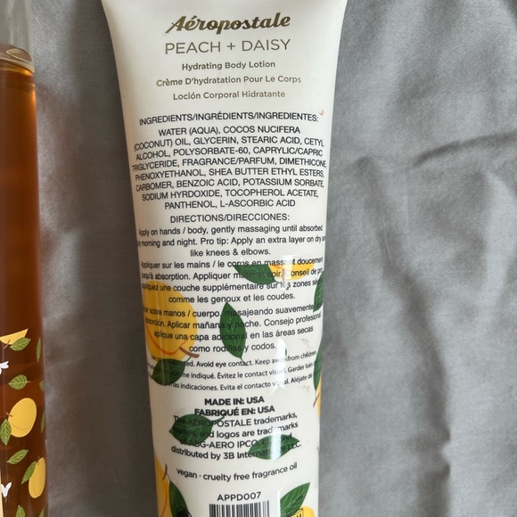 Aeropostale Peach + Daisy Body Lotion and Mist Set - Picture 5 of 7